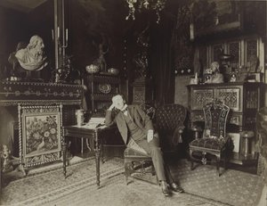 Jane Dieulafoy, opdagelsesrejsende fotograferet af Dornac